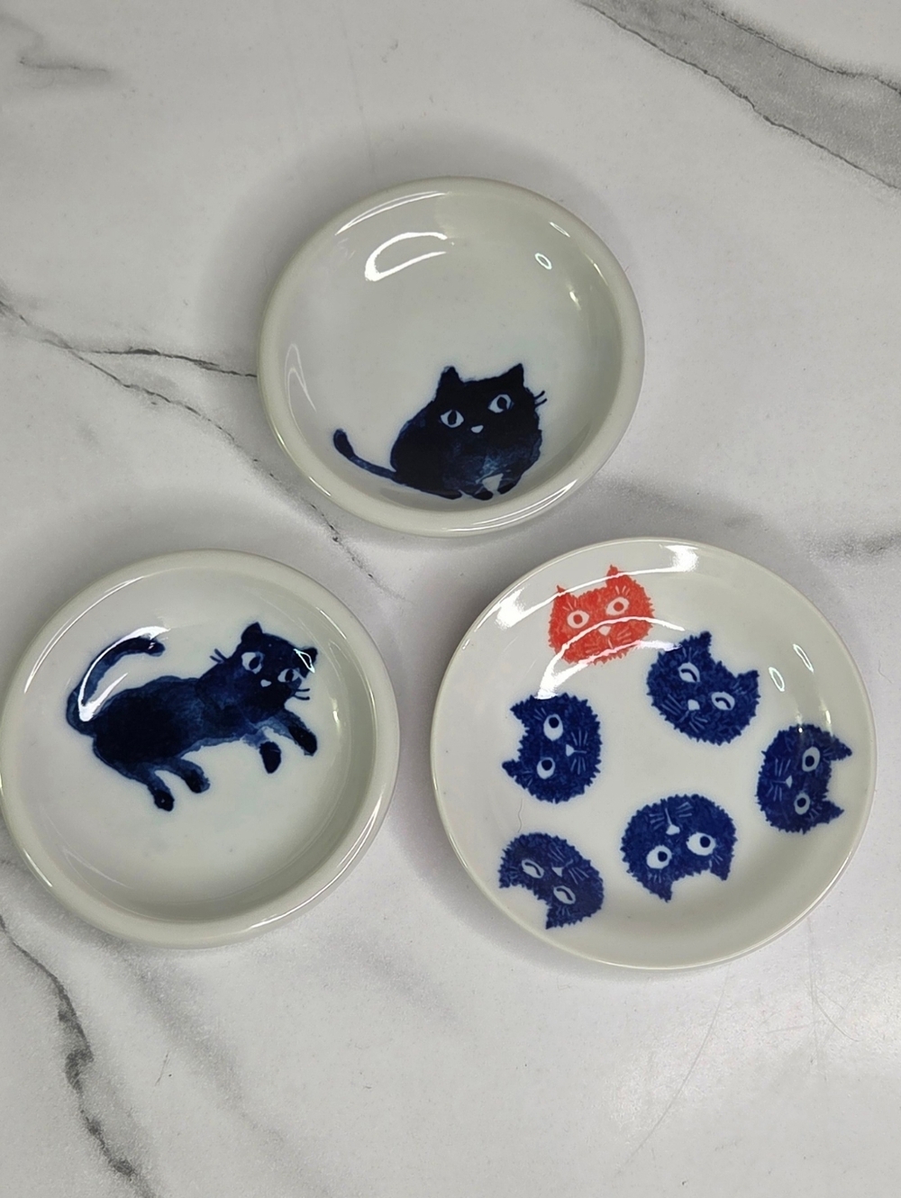 Ceramic Cat Motif Sauce Dishes - White & Blue - 3 Piece Lot 3.75"- 4" - Picture 2 of 15